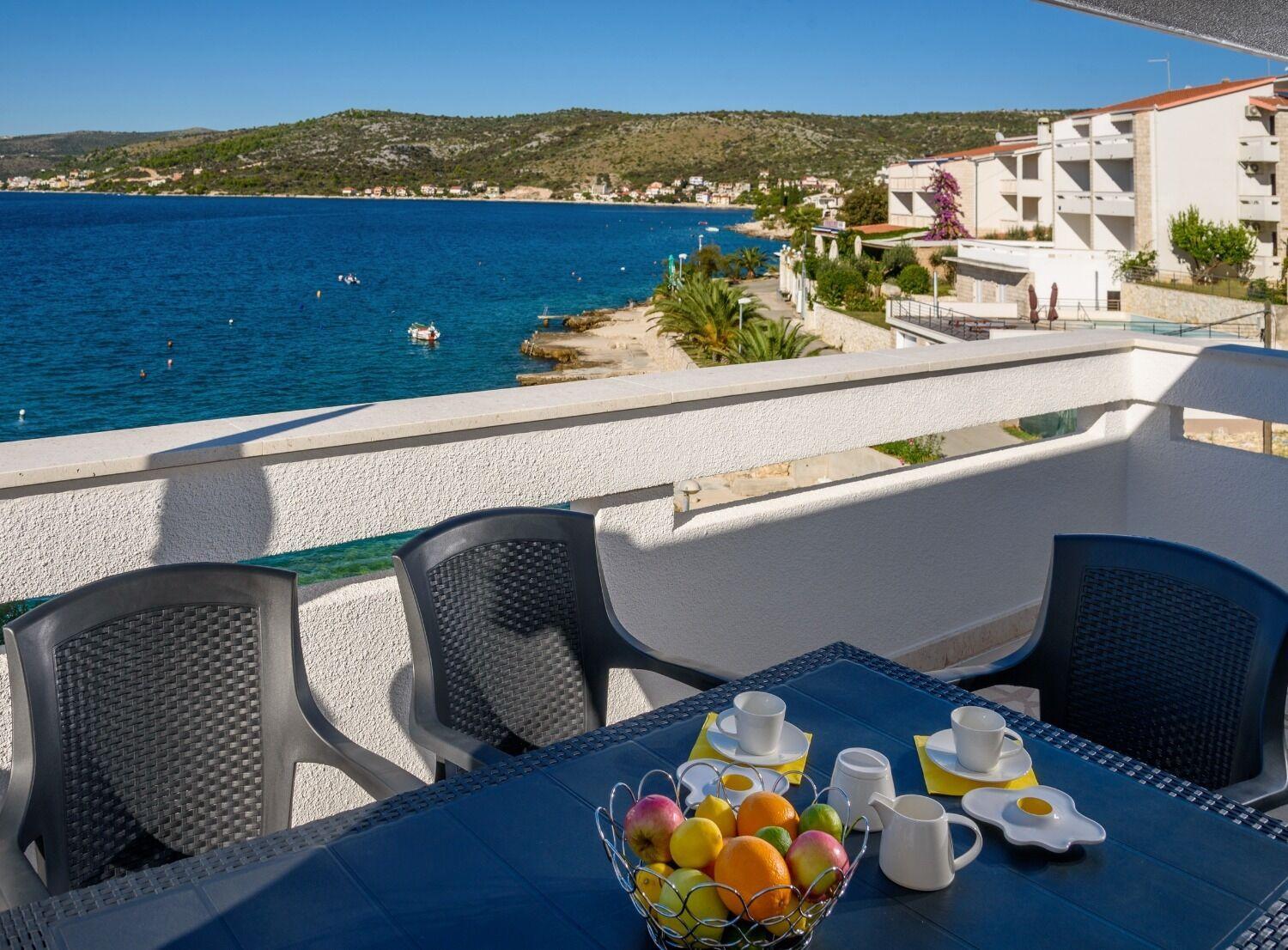 Apartments Bisernica-With Pool Ražanj Eksteriør bilde